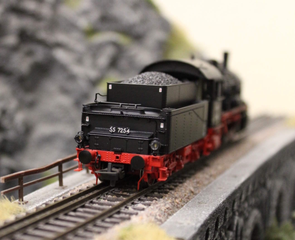 Rivarossi HR2893 Dampflokomotive BR 55 7254 der DR