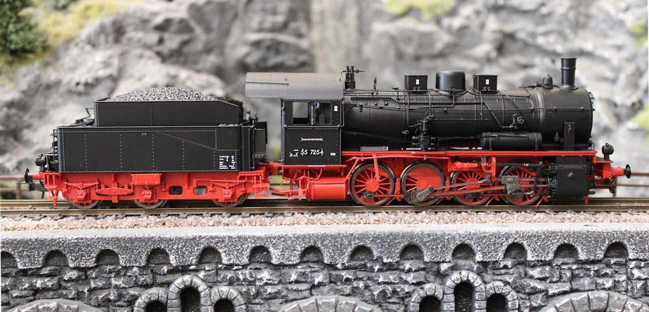 Rivarossi HR2893S Dampflokomotive mit Schlepptender BR 55 7254 DR - Sound Version