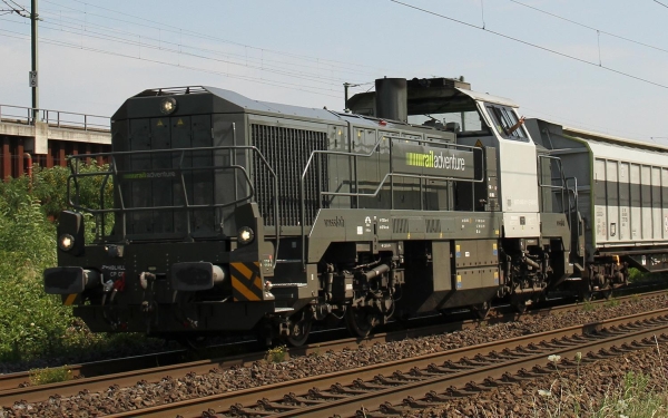 Rivarossi HR2921 RailAdventure, Diesellokomotive Vossloh DE 18, in grauer Farbgebung, Ep. VI