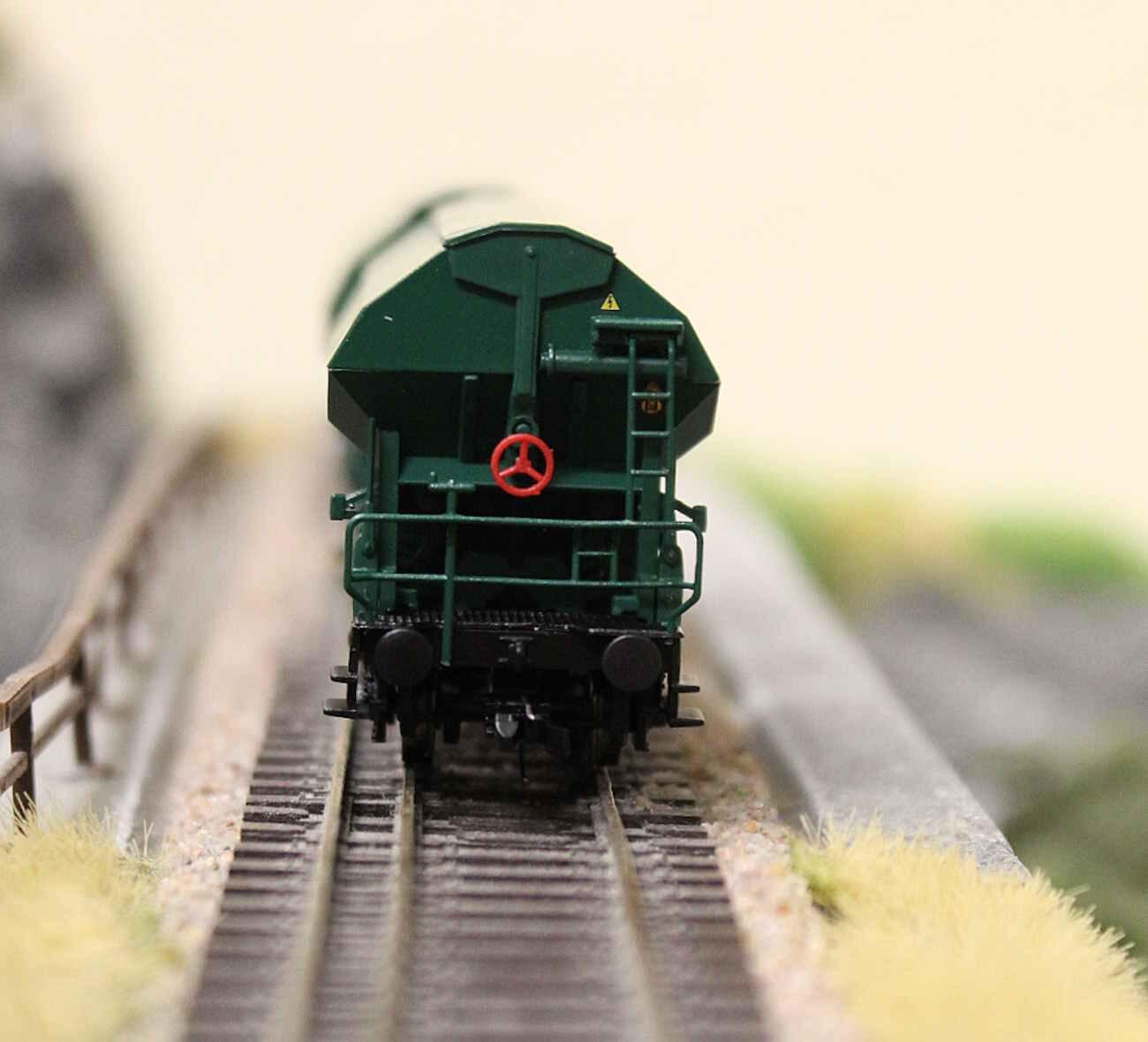 Tillig 01056 Schwenkdachwagen-Einheit der Railco a.s. / Spedica Agro