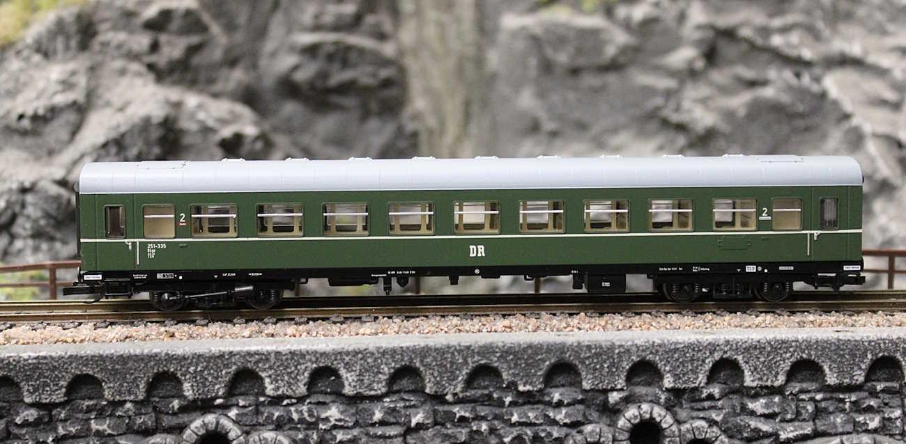Tillig 95618 Reisezugwagen der DR