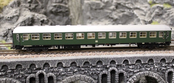 Tillig 16221 Reisezugwagen 2. Klasse B4üm-63 der DB
