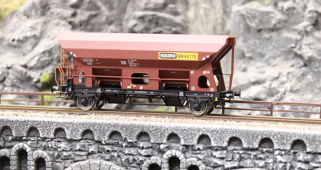 Brawa 49552  Offener Güterwagen Ommstu "Rekord Briketts" DR
