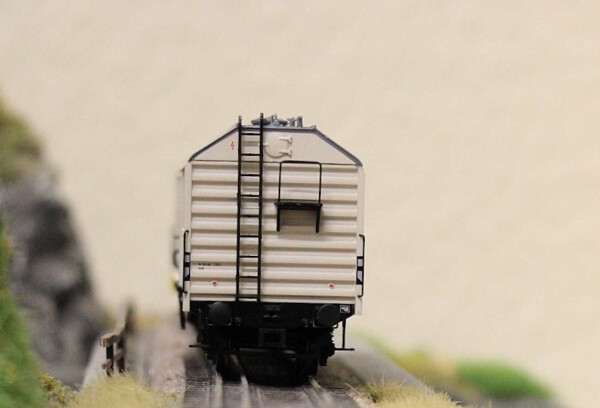 Brawa 50412  Gedeckter Güterwagen Gags-v "Konsum" DR
