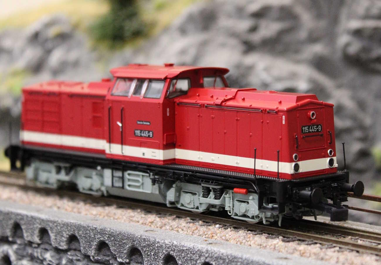 Brawa 41715 Diesellokomotive BR 115 DR - Sound Version