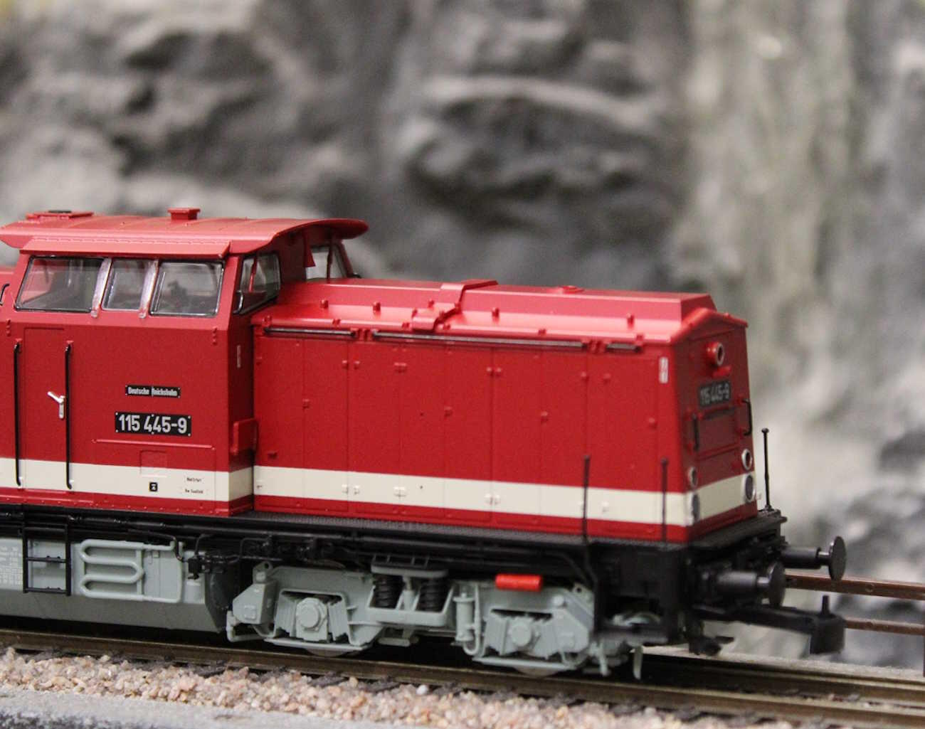 Brawa 41715 Diesellokomotive BR 115 DR - Sound Version