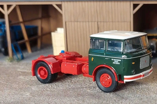 Modell-Car Zenker 03-374 LIAZ Skoda 706 Solo-SZM VEB KVK Zwickau