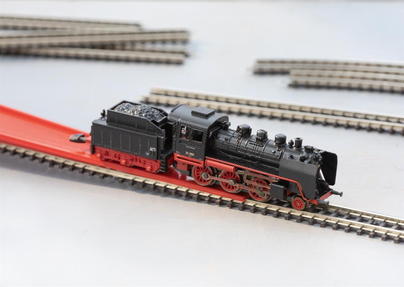 Märklin 081874 Startpackung "Museumspersonenzug" mit Dampflok BR 24