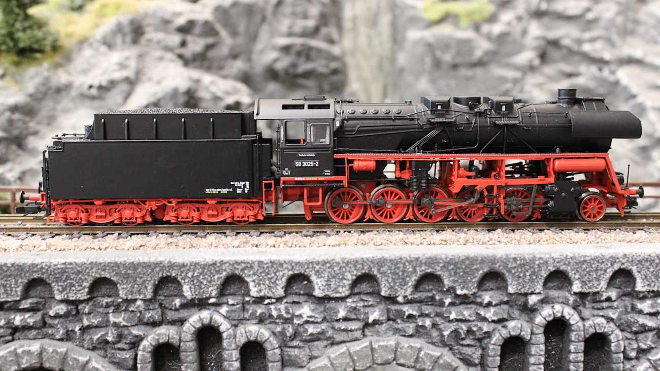 Saxonia 120107 Schlepptenderlokomotive BR 58 mit T34 Tender DR - Epoche IV