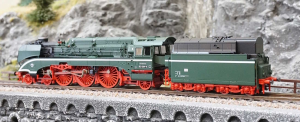 Roco 36036E Schlepptenderlokomotive BR 02 0201-0 DR - ESU Sound