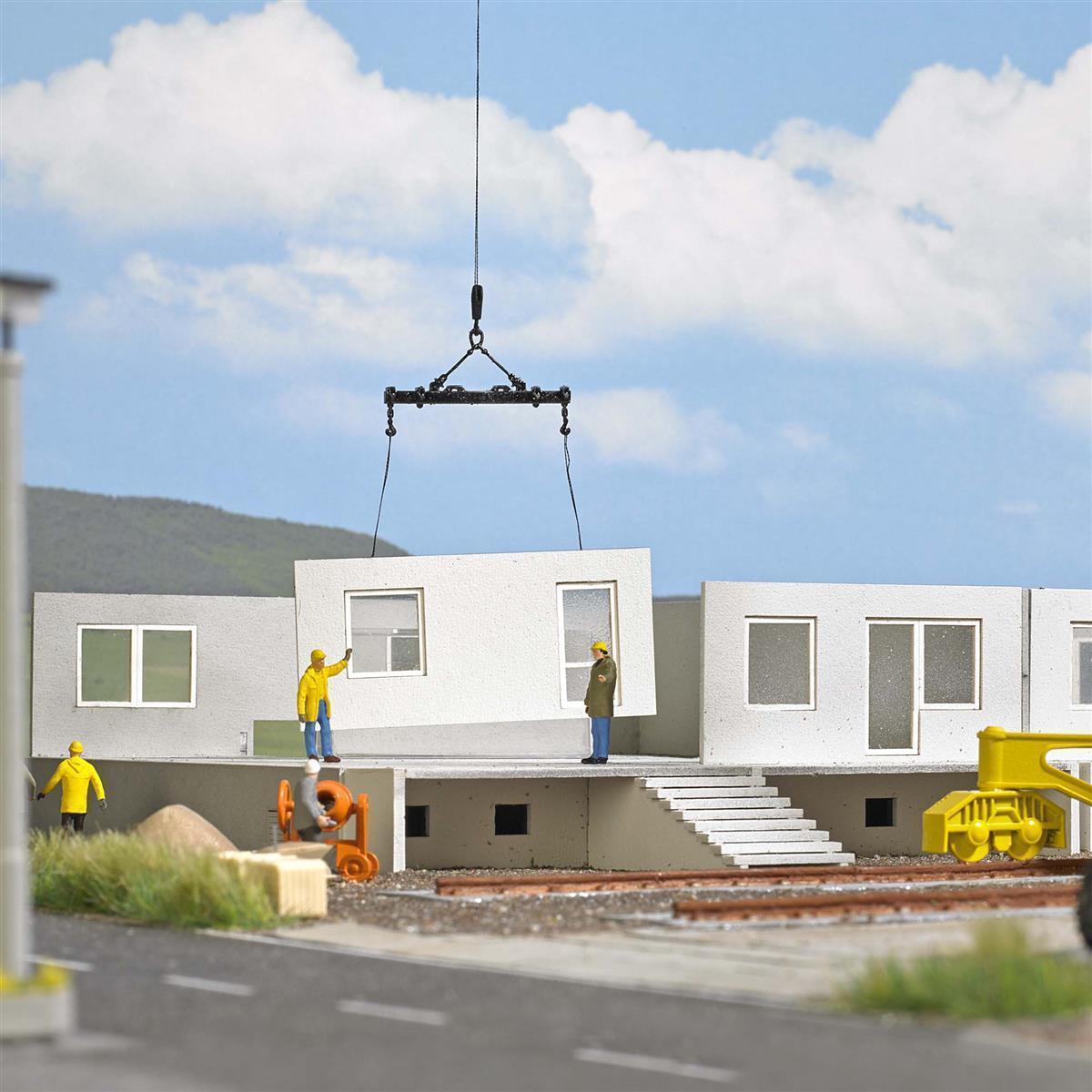 Busch 8890 Plattenbau im Bau TT