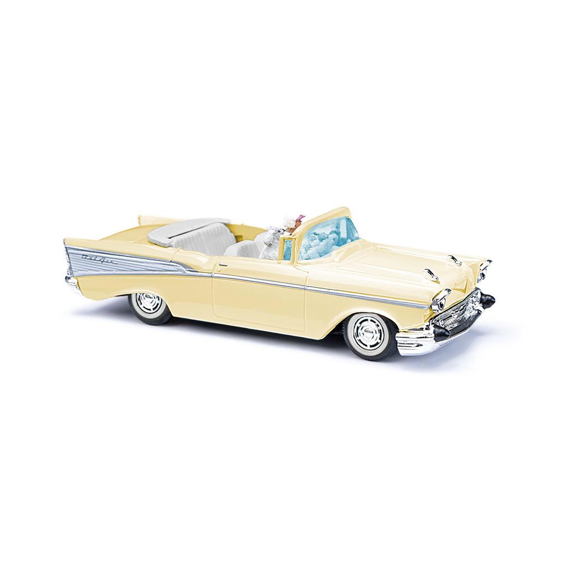 Busch 45060 Chevrolet Bel Air mit Figuren