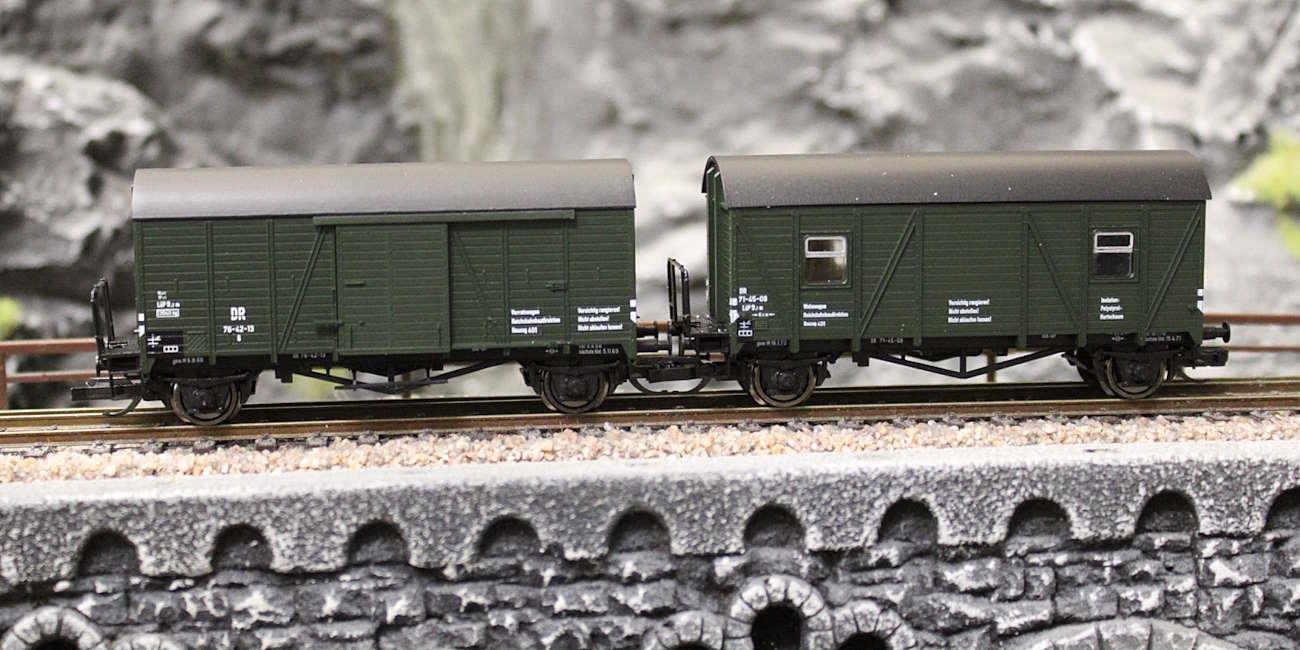 Hädl 0115673 Set Bauzugwagenset Oppeln mit Bremserbühne und Oppeln mit Fenstern und Bremserbühne, DR