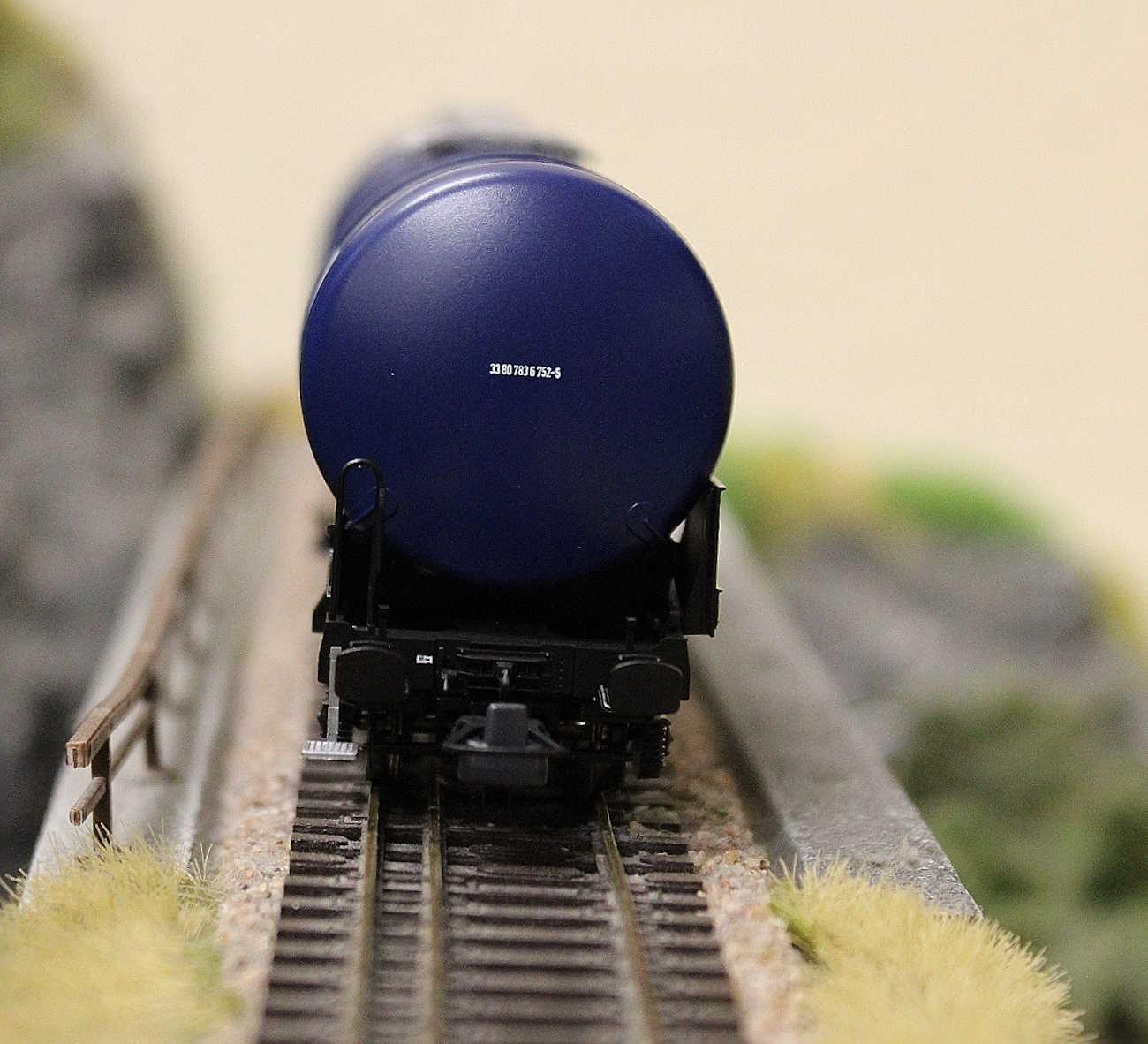 Roco 77046-2 Kesselwagen, Gattung Zacns, der ChemOil Logistics