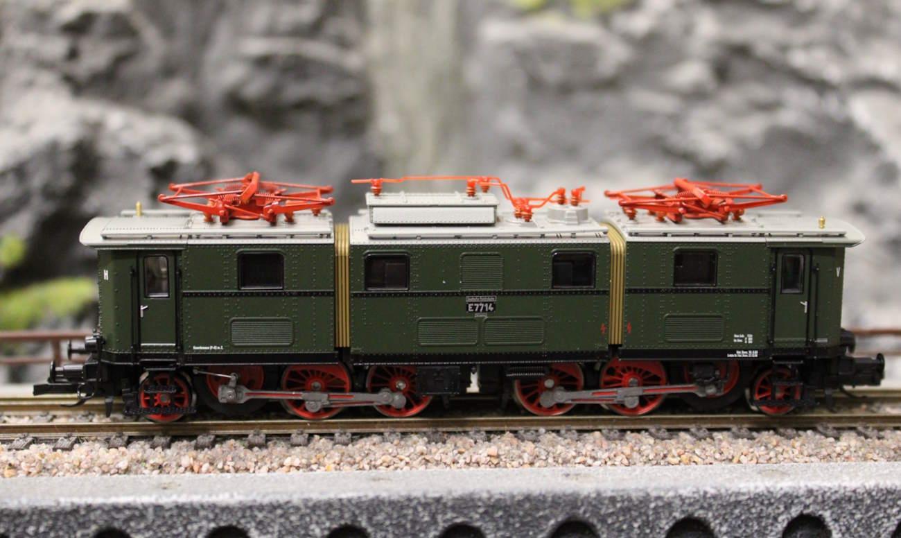 Tillig 96402 Elektrolokomotive E 77 der DR