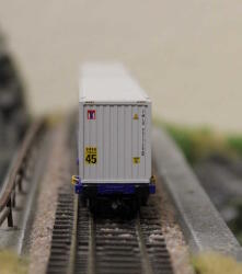 Tillig 18075 Containertragwagen Sggmrss der ITL, beladen mit zwei 45‘ Containern