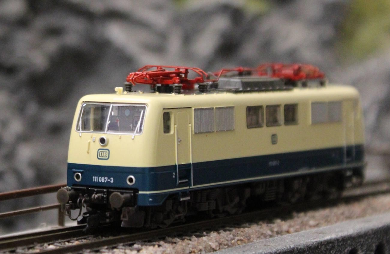 Roco 7590025 Elektrolokomotive BR E 111 087-3 DB - Sound Version