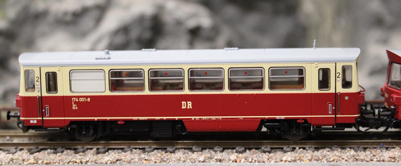 Roco 7790006 Dieseltriebwagen 174 001-8 mit Beiwagen DR - Sound Version