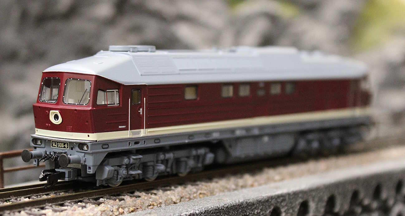Roco 7380008 Diesellokomotive BR 142 006-6 DR