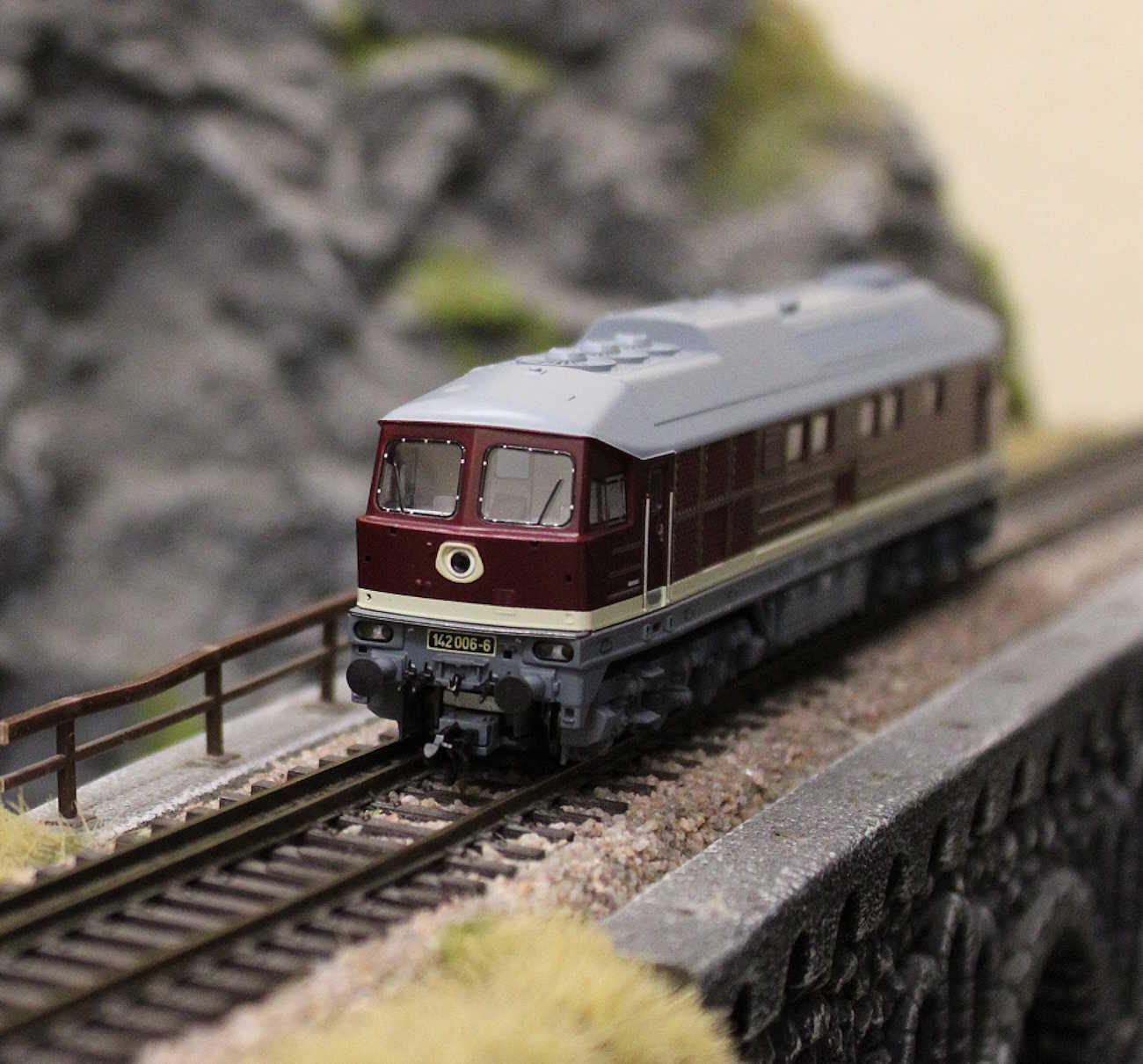 Roco 7390008 Diesellokomotive BR 142 006-6 DR - Sound Version