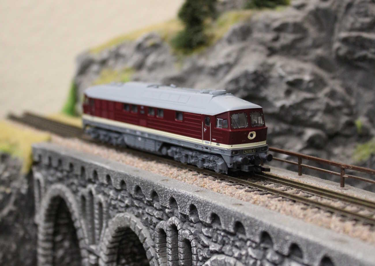 Roco 7390008 Diesellokomotive BR 142 006-6 DR - Sound Version