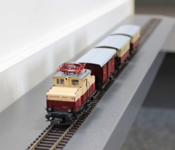 Roco 7500075 & 6200063  Zahnradbahn- Zug Set -...
