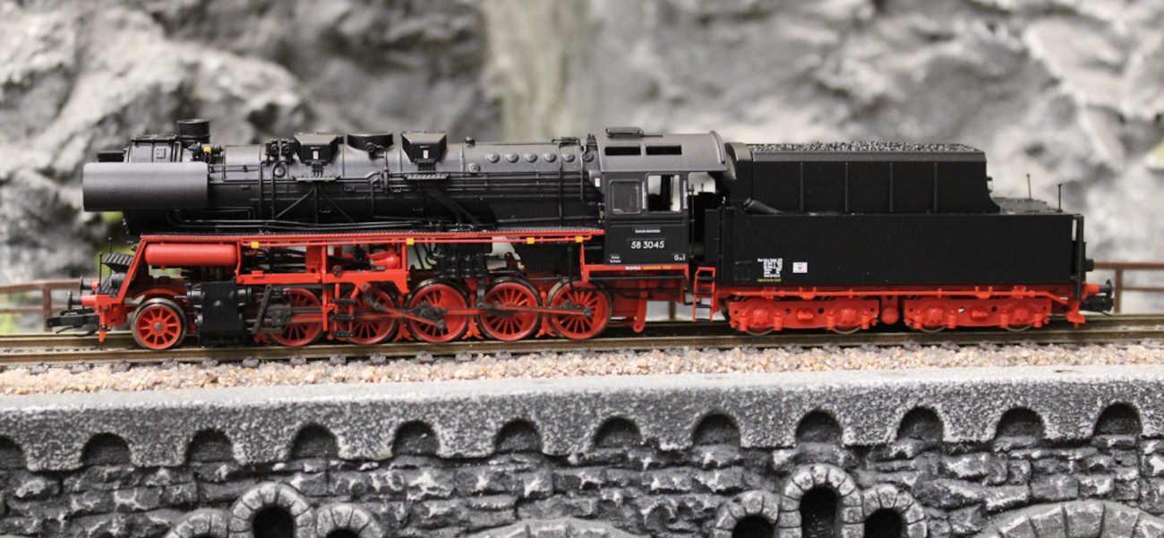 Saxonia 120129 Schlepptenderlokomotive BR 58 30 T28-Tender DR - Sound Version