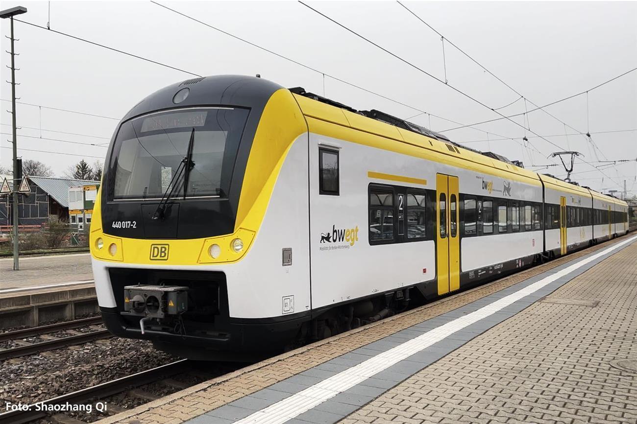 Piko 21754 H0* Elektrotriebwagen BR 440 Bwegt
