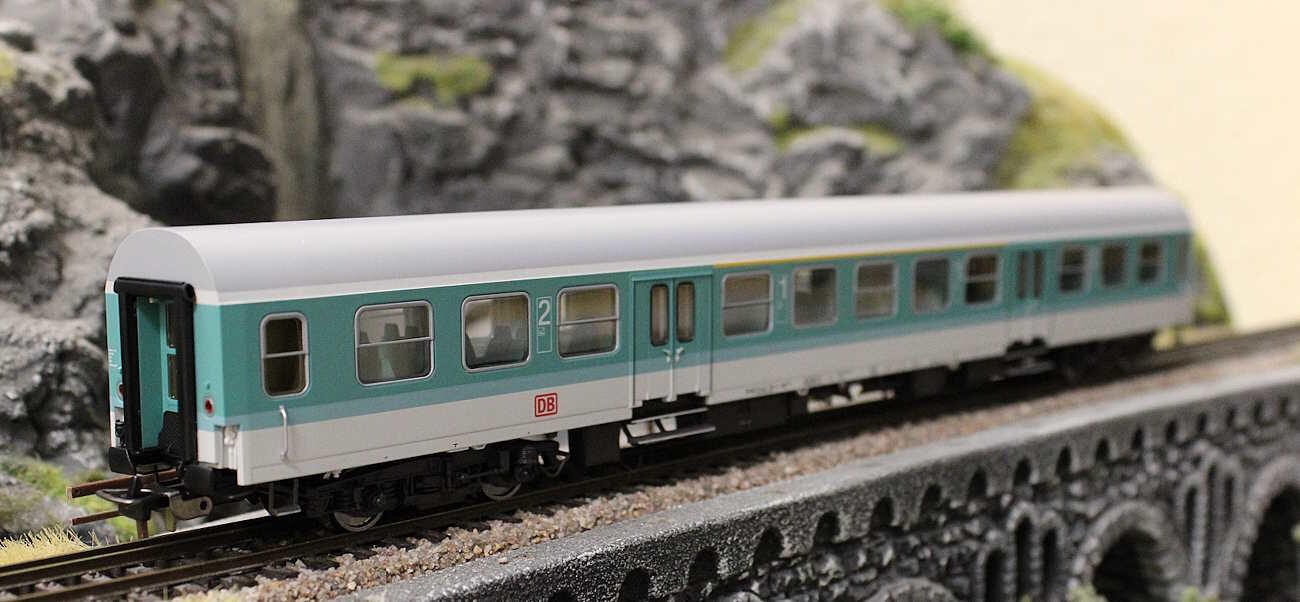 Piko 28007 H0 Halberstädter Mitteleinstiegswagen 1./ 2.Klasse DB AG