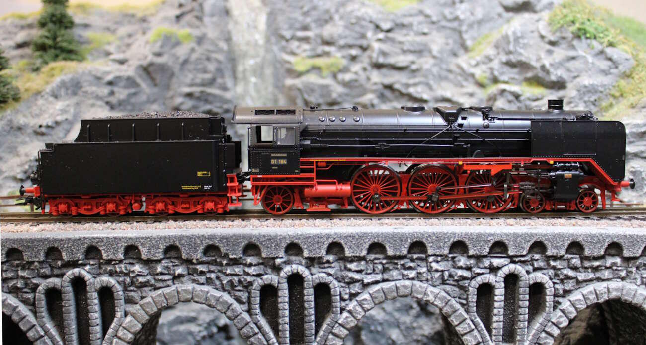 Trix T25001 H0 Dampflokmotive BR 01 DRG - Sound Version