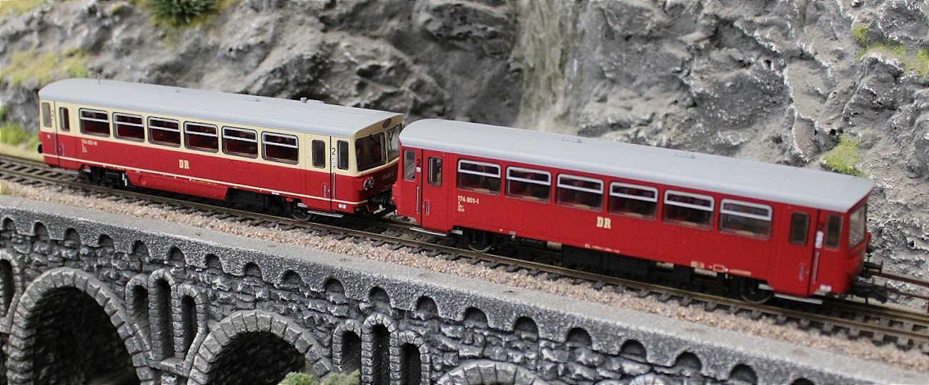 Roco 7700013 H0 Dieseltriebwagen 174 001-8 mit Beiwagen DR