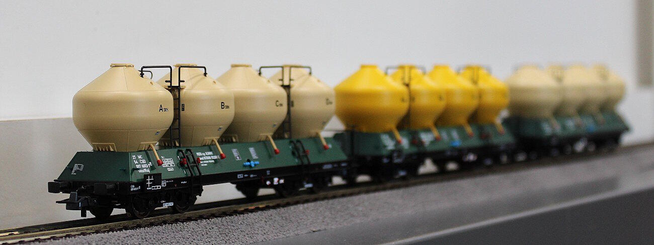 Roco 6600177 H0 3-teiliger Set: Silowagen CSD