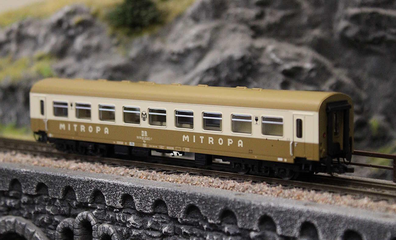 Tillig 16753 TT Buffetwagen Wgr der DR