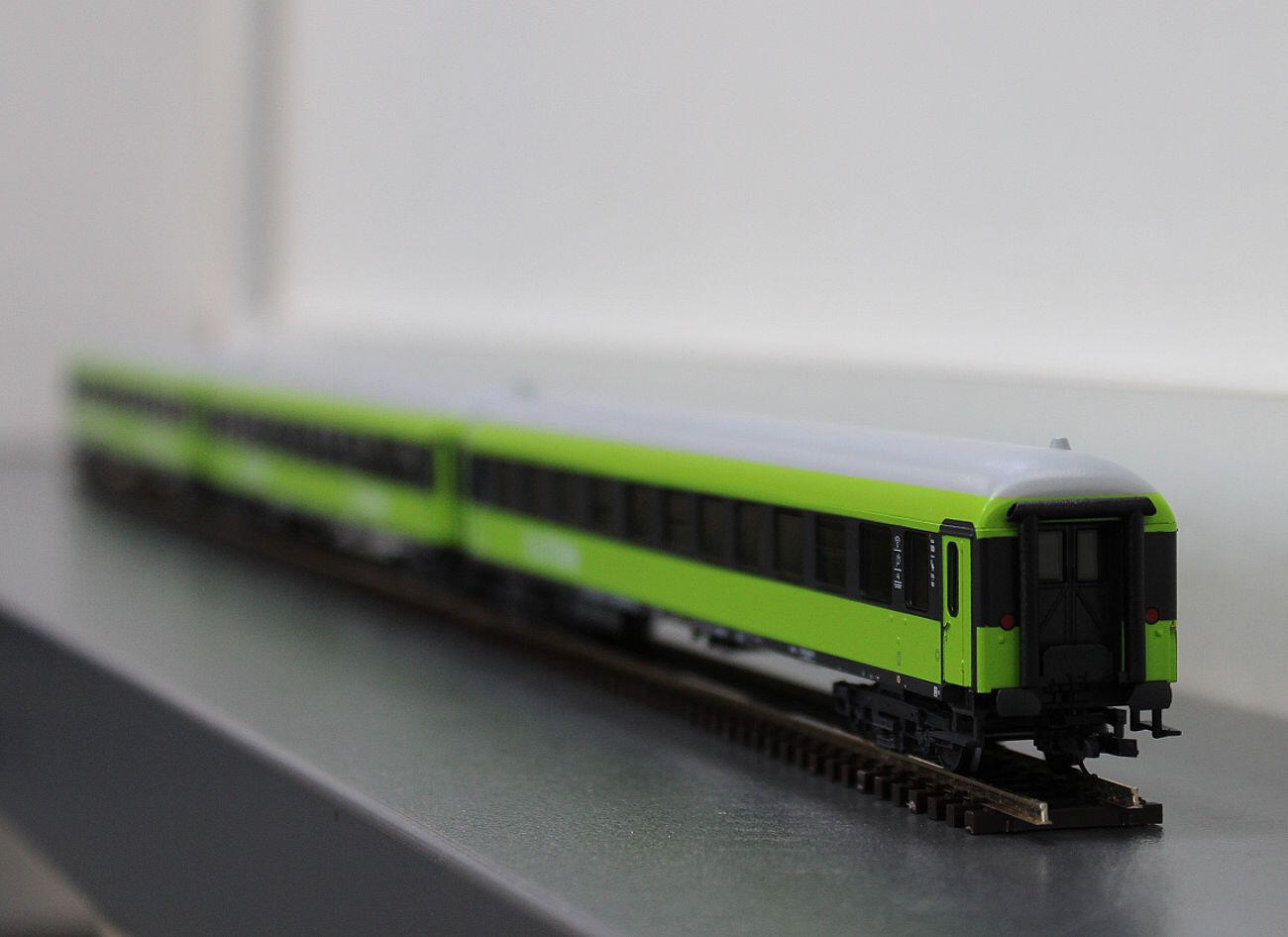 Tillig 01100 TT Reisezugwagenset „Flixtrain“, Teil 1
