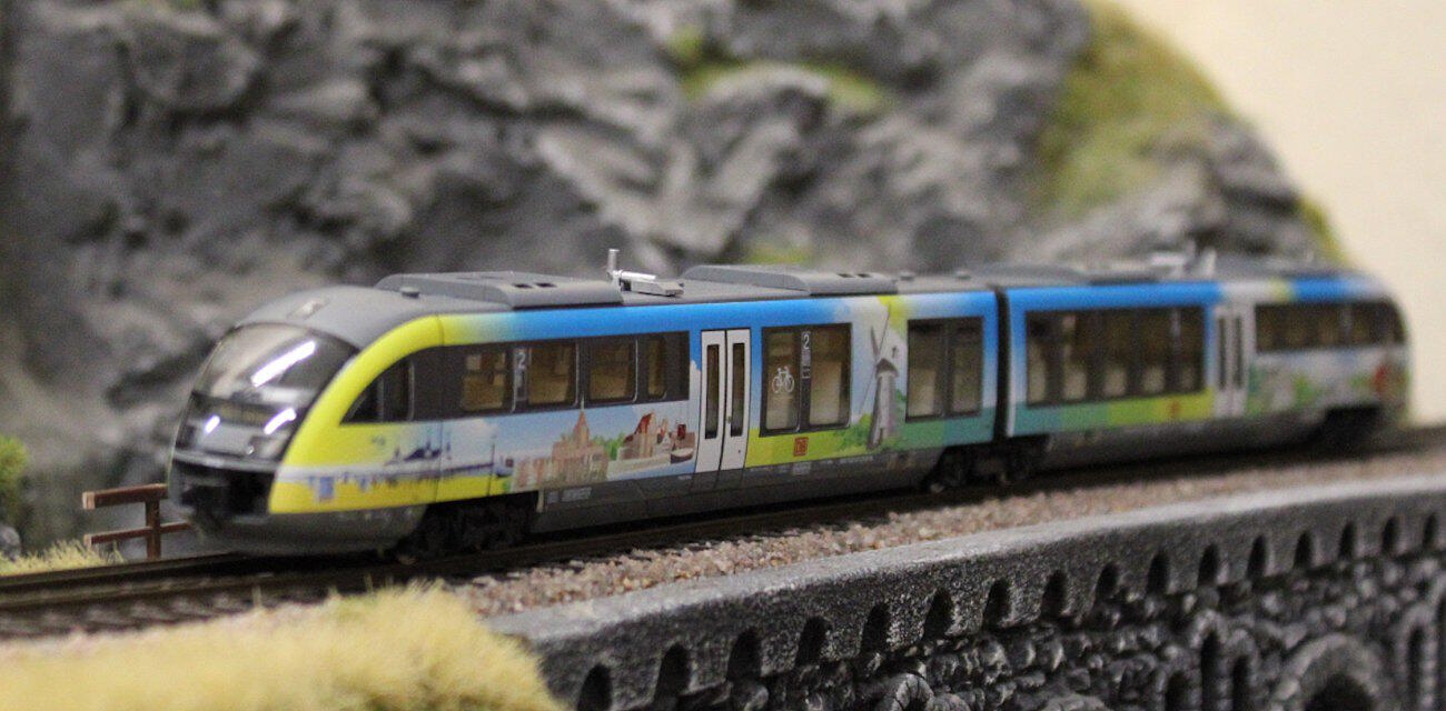 Tillig 04889 TT Triebwagen BR 642 „MV tut gut“ der DB AG