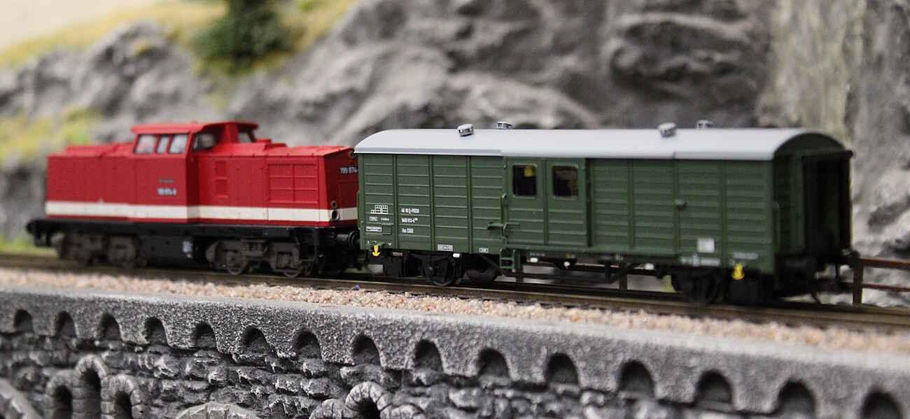 Tillig 01080 TT Güterzugset „HSB-Loküberführung“ der Eisenbahn-Bau- und Betriebsgesellschaft Pressnitztalbahn mbH (PRESS)