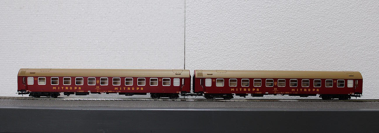 Rivarossi HR4419 H0 2-teiliger Set OSShD-Schlafwagen WLAB DR