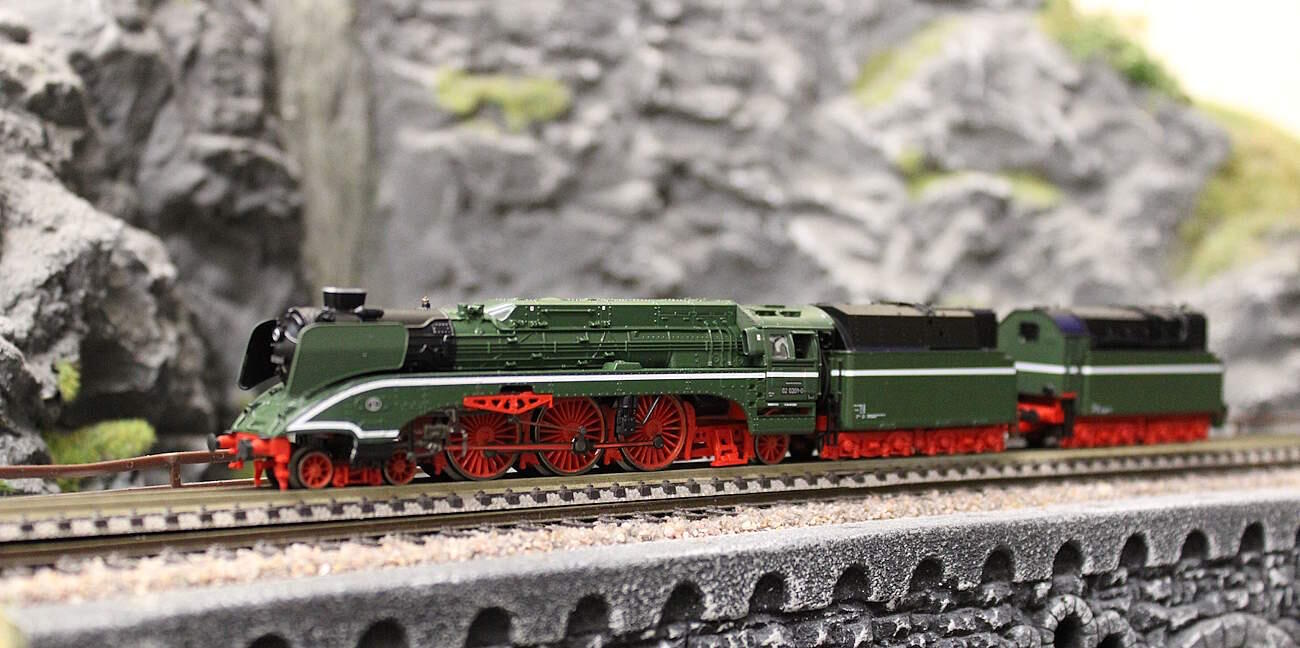 Arnold HN2665 N Dampflokomotive 02 0201-0 der DR