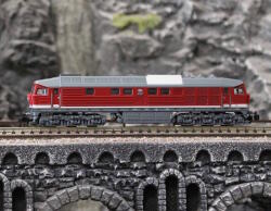 Arnold HN2658 N Dieselokomotive BR 132 089-4 DR