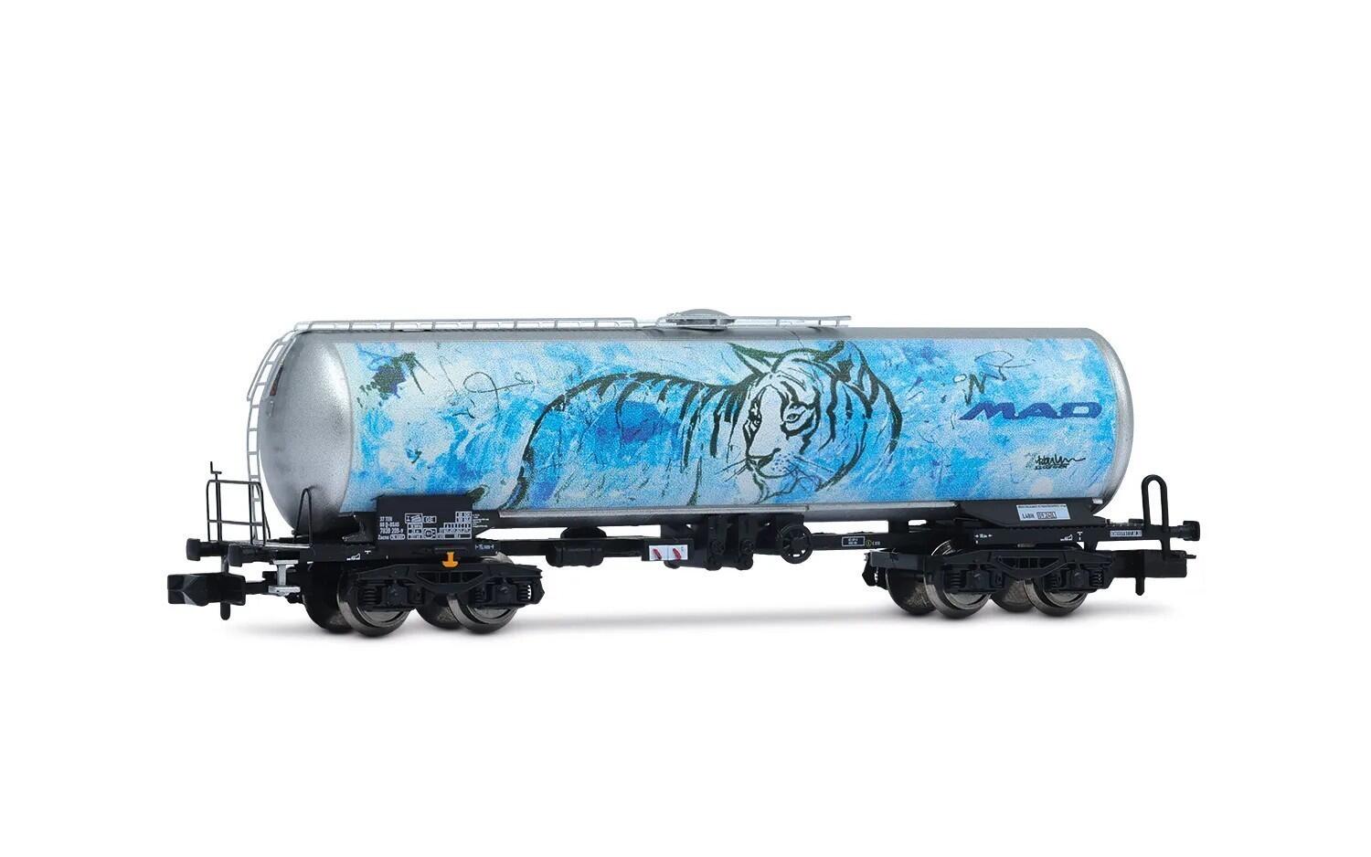 Arnold HN6687 N 3-tlg. Set Kesselwagen „MAD“ der D-BAS