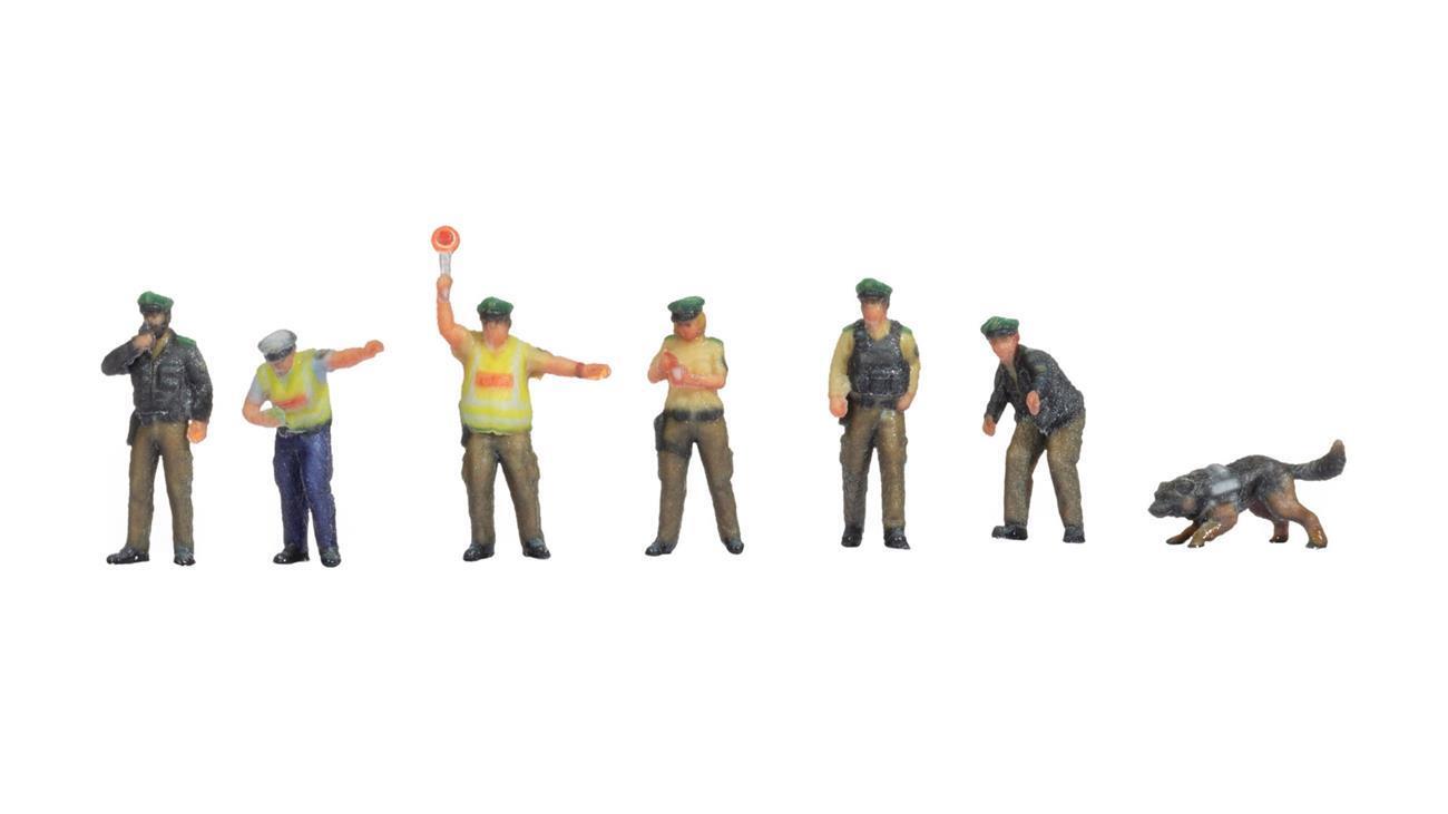 Noch 35010 N Polizisten, grüne Uniform