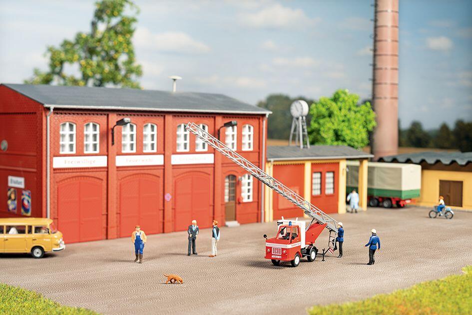 Auhagen 41686 H0 Multicar M22 Feuerwehr Drehleiter
