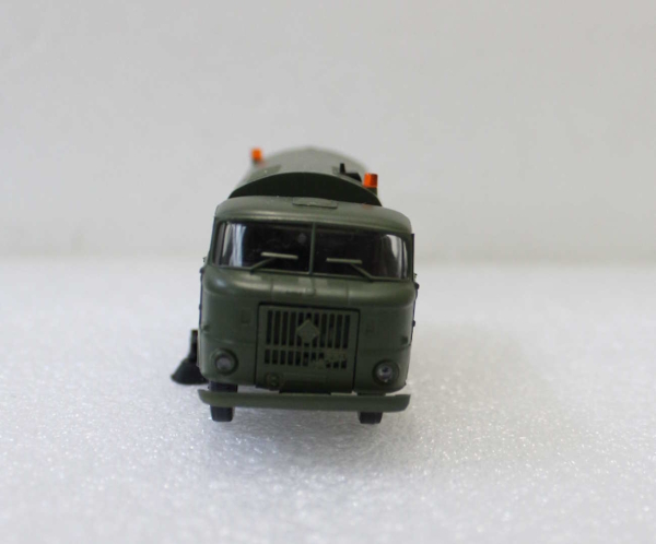 RK-Modelle 036810 IFA W50 Kehrmaschine NVA