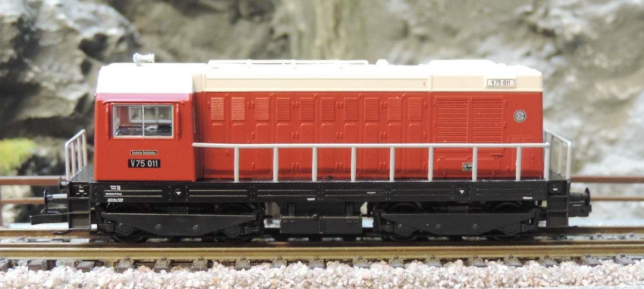 Tillig 02627s Diesellokomotive V 75 der DR - Digital - Sound Version