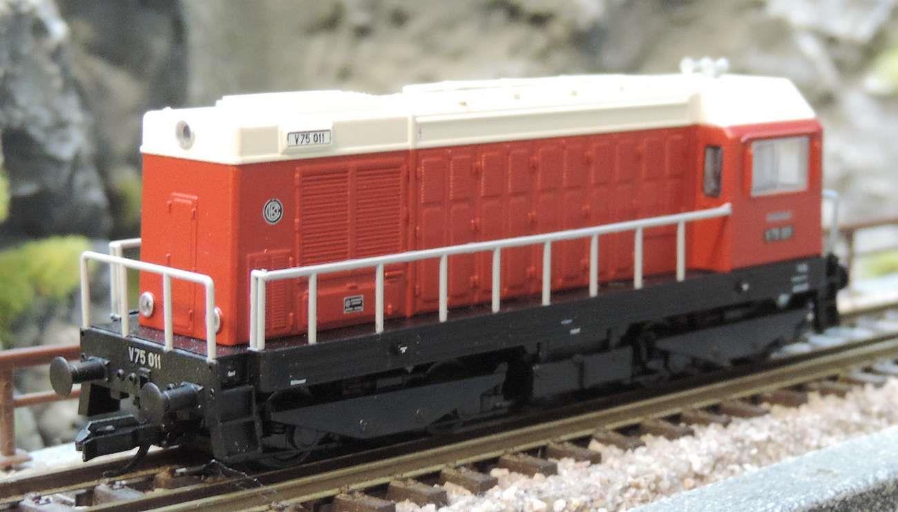 Tillig 02627s Diesellokomotive V 75 der DR - Digital - Sound Version
