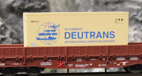 Brawa 50876-2 Güterwagen Samm DR - Ladegut Holzkiste Deutrans