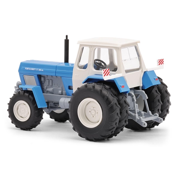 Busch 54204 H0 Traktor Fortschritt ZT 303 D mit Doppelbereifung Bj. 1967
