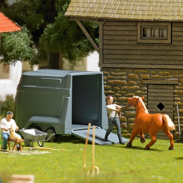 Busch 79858 H0 Action Set: Störrisches Pony