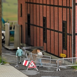 Busch 79874 H0 Action Set: Absperrungen aufstellen,...