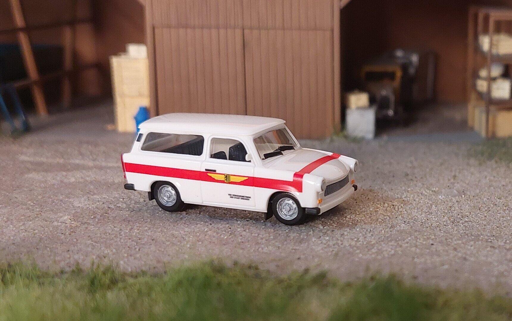 Modell-Car Zenker 03-427 IFA Trabant P601 VEB Verkehrsbetriebe Stadt Dresden 1:87